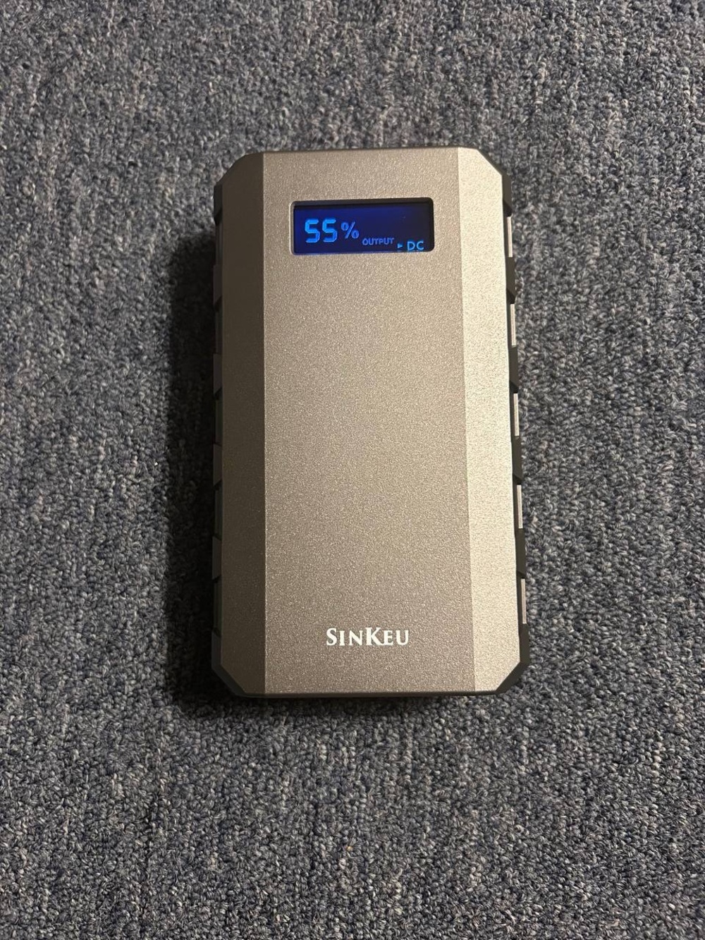 SinKeu Portable Power Bank in Metallic Gray